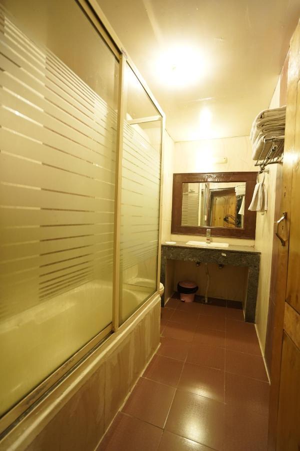דרמסאלה Royal Palace Resort Bhagsunag מראה חיצוני תמונה