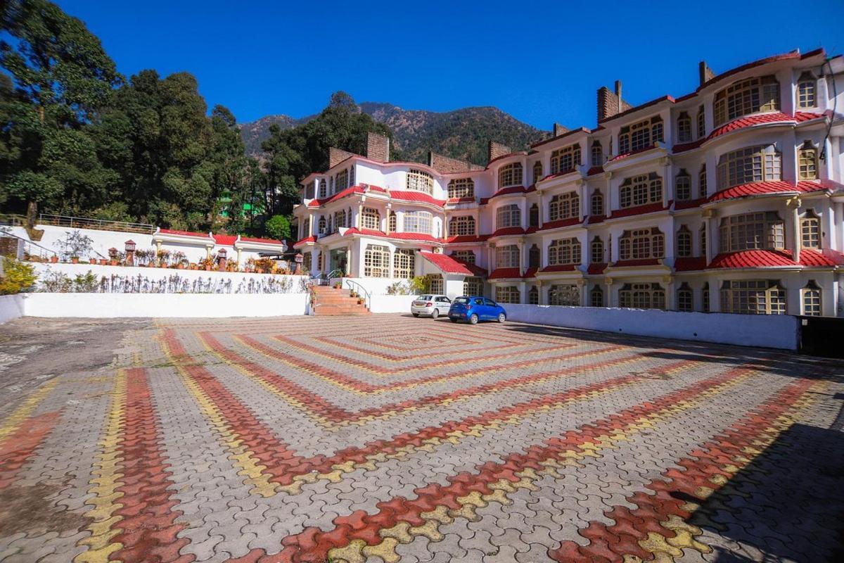 דרמסאלה Royal Palace Resort Bhagsunag מראה חיצוני תמונה